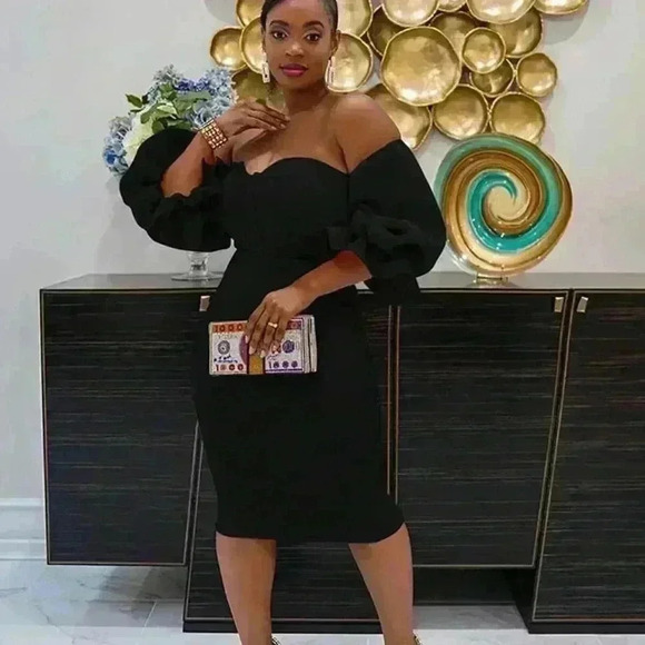 Dresses & Skirts - ♠️ Black off shoulder cute dress
